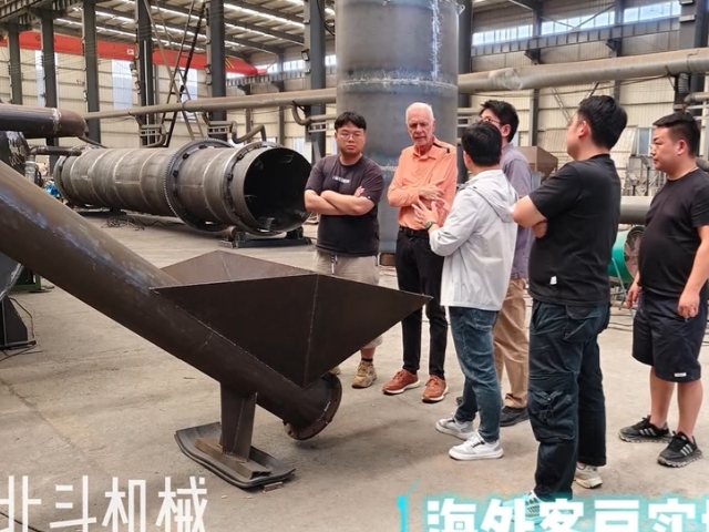 美國采購商的炭化機(jī)考察之行